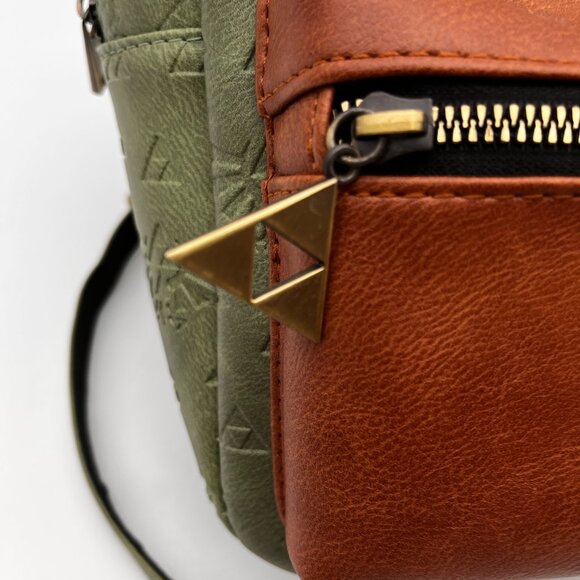 Legend of Zelda Small  Backpack Bioworld Triforce Hyrule Logo Faux Leather Bag - Picture 3 of 9